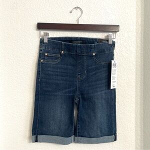 NWT Liverpool Womens Shorts Bermuda Blue Denim Jean Cuff Hem Pull On Size 2